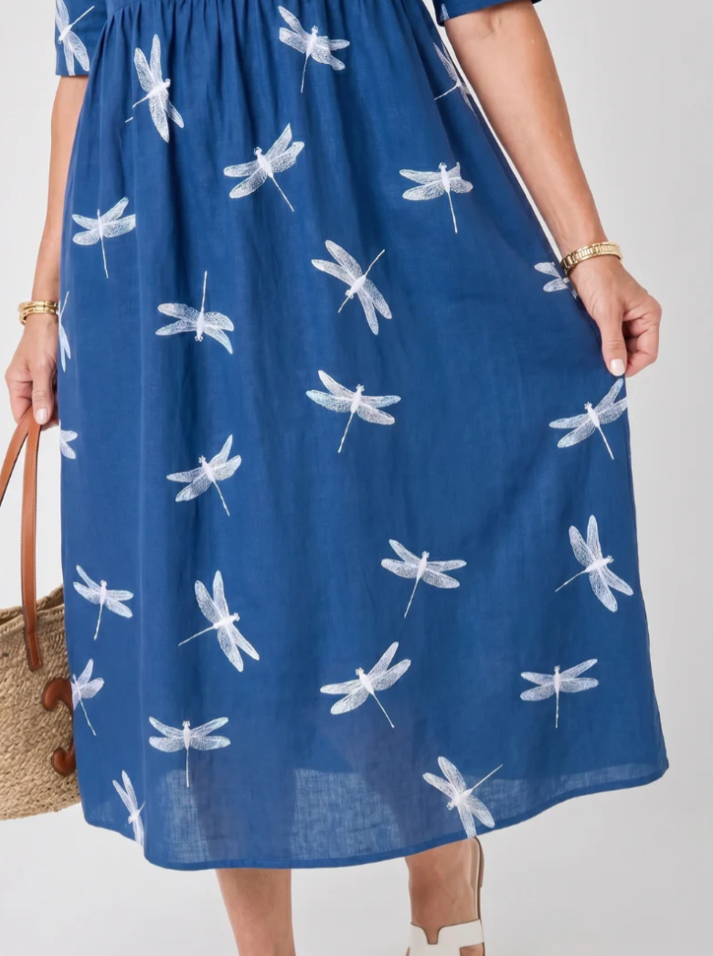 Midi Jurk met Libelleprint, Ronde Hals en Zakken – Luchtig & Veelzijdig – Sylvine