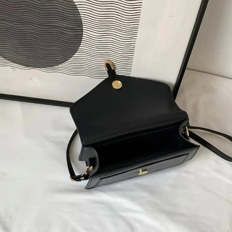 Dames Schoudertas met Gespsluiting – Compact & Elegant – Eloria