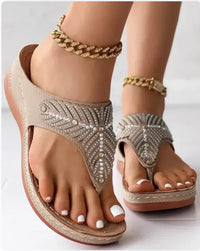 Slippers met Verstelbare Teenriem en Gedempte Zool – Comfortabel & Zomers – Aléane