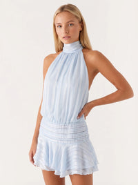 Halter Mini Jurk met Hoge Hals, Geplisseerde Rok en Open Rug – Speels & Zomers – Amaëlle
