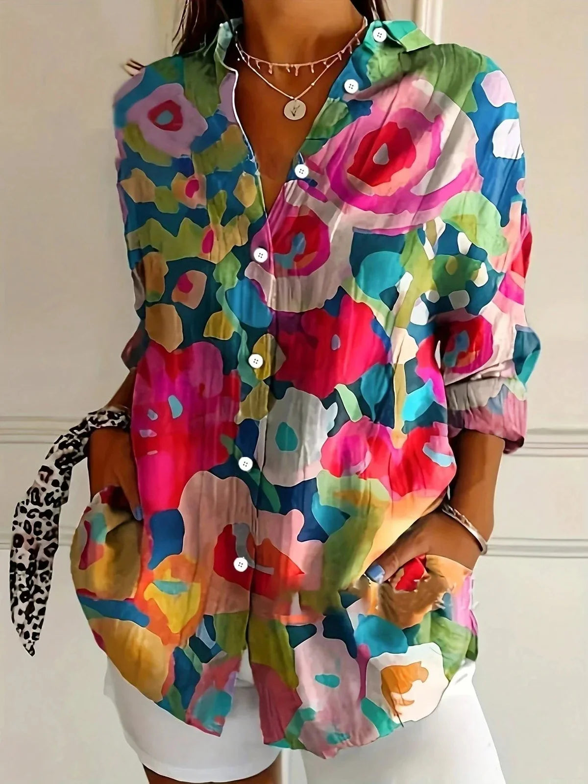Dames Blouse met Bloemenprint en Knoopsluiting – Luchtig & Vrouwelijk – Amandeva