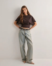 Crop Top met Wijde Mouwen en Geplooide Voorkant – Speels & Vrouwelijk – Linde