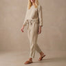 Tweedelige Set met Boothals-blouse en Broek met Trekkoordtaille – Verfijnd & Zomers – Bathilde