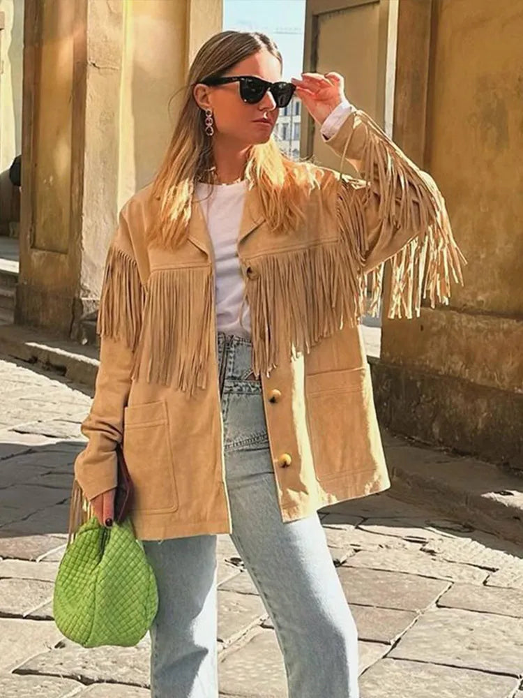 Franjejas in beige suèdelook met reverskraag