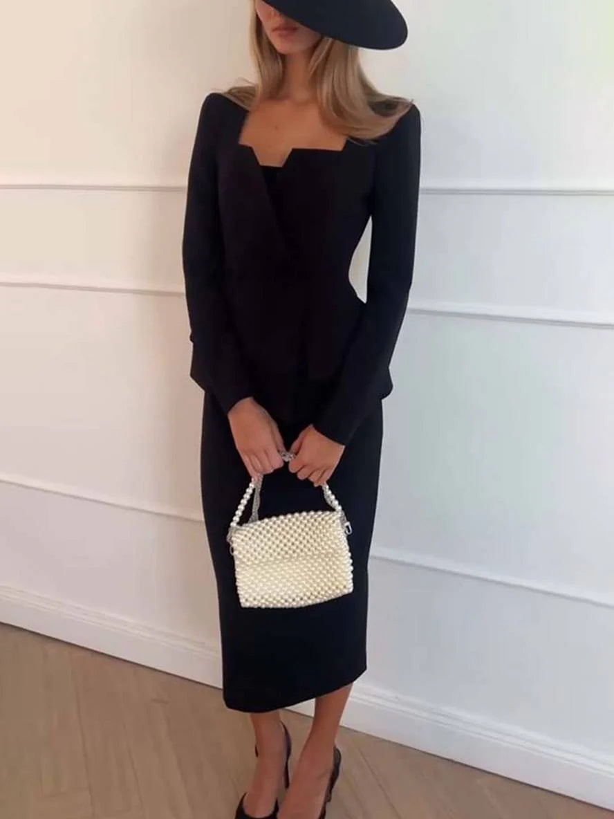 Tweedelige Kantoorset met Getailleerde Blazer en Lange Rok – Chic & Professioneel – Bérangie