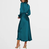 Midi Jurk met Satijnen Look, Hoge Hals en Lange Mouwen – Elegant & Feestelijk – Clotilde