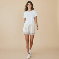 Satijnen Shorts met Kantafwerking en Elastische Tailleband – Elegant & Zacht – Coralie