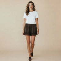Satijnen Shorts met Kantafwerking en Elastische Tailleband – Elegant & Zacht – Coralie