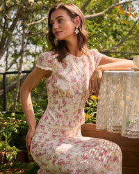 Roze Blouse met Bloemenborduursel en Knoopsluiting – Verfijnd & Vrouwelijk – Doortje