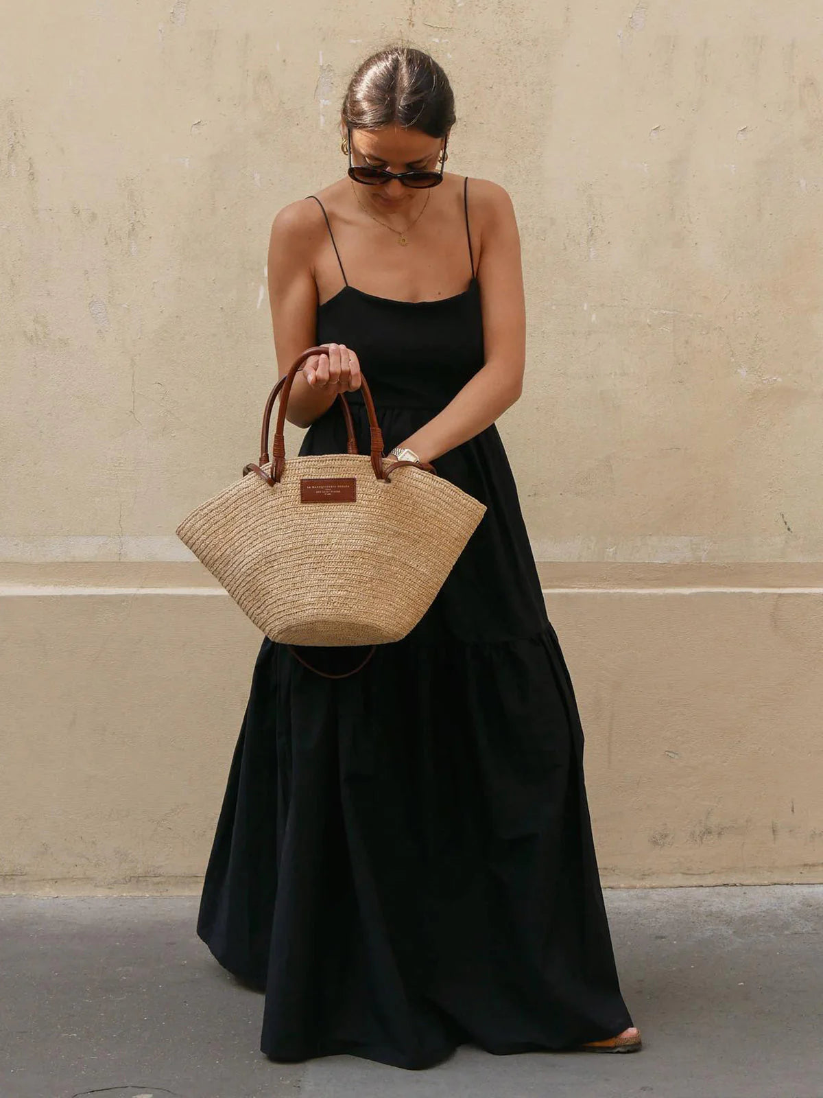 Maxi Jurk met Spaghetti Bandjes en Open Rug – Romantisch & Tijdloos – Éloane