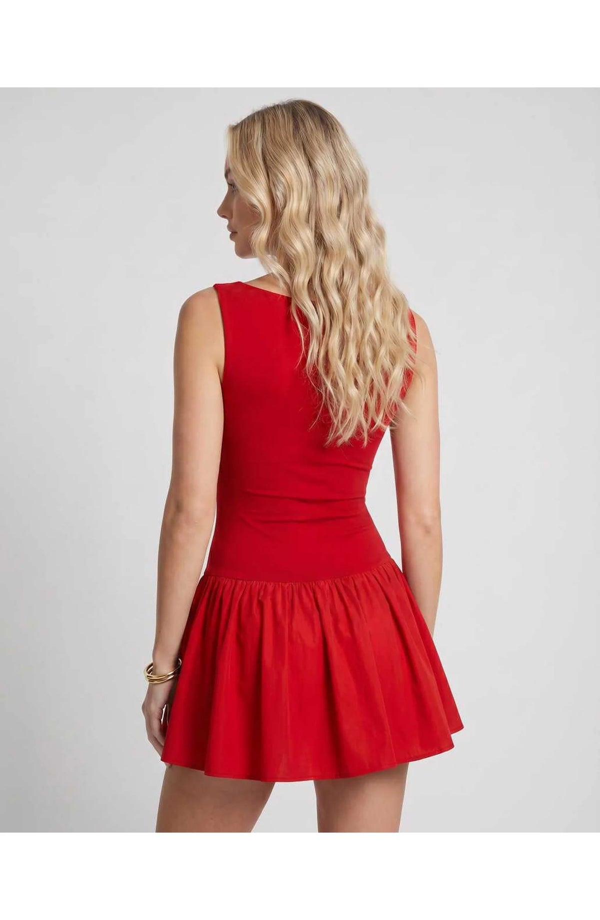 Mouwloze Mini Jurk met Boothals en Gelaagde Franje – Speels & Feestelijk – Elvane