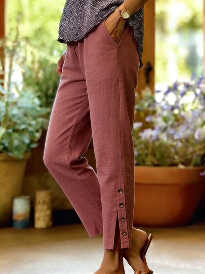 Rode broek met knoopsplit en steekzakken voor dames