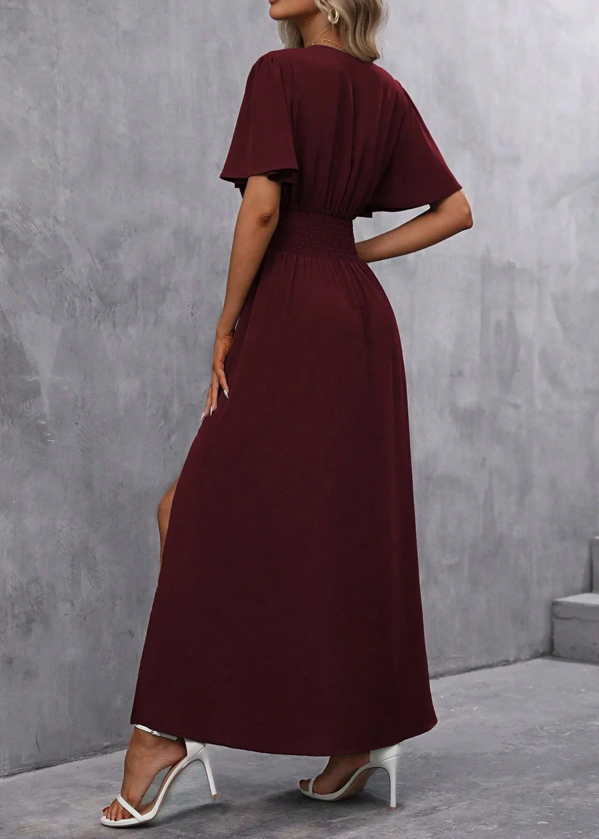 Maxi Jurk met V-Hals en Zijsplit – Elegant & Vrouwelijk – Ésmarie