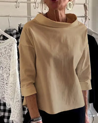 Dames high neck top met aangesloten pasvorm – minimalistisch & elegant – Évaira