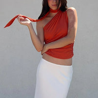 Halterneck Top met Asymmetrische Drapering en Geruchte Taille – Elegant & Flatterend – Fabienne