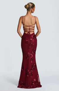 Maxi Jurk met Sweetheart Halslijn, Open Rug en Bloemenapplicaties – Romantisch & Elegant – Florentine