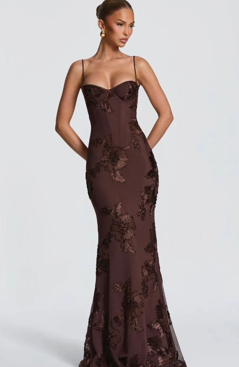 Maxi Jurk met Sweetheart Halslijn, Open Rug en Bloemenapplicaties – Romantisch & Elegant – Florentine