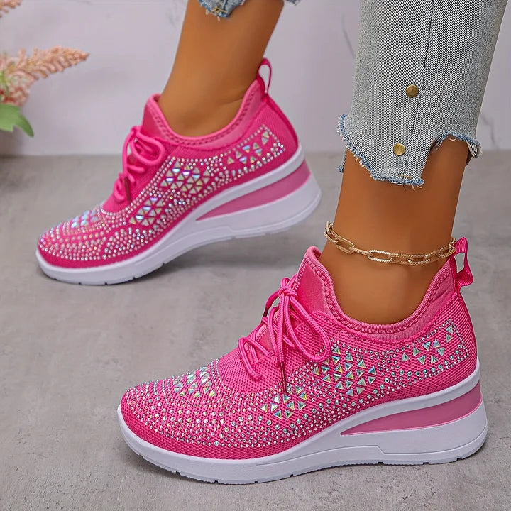 Roze gebreide sneakers met ruitpatroon en ronde neus