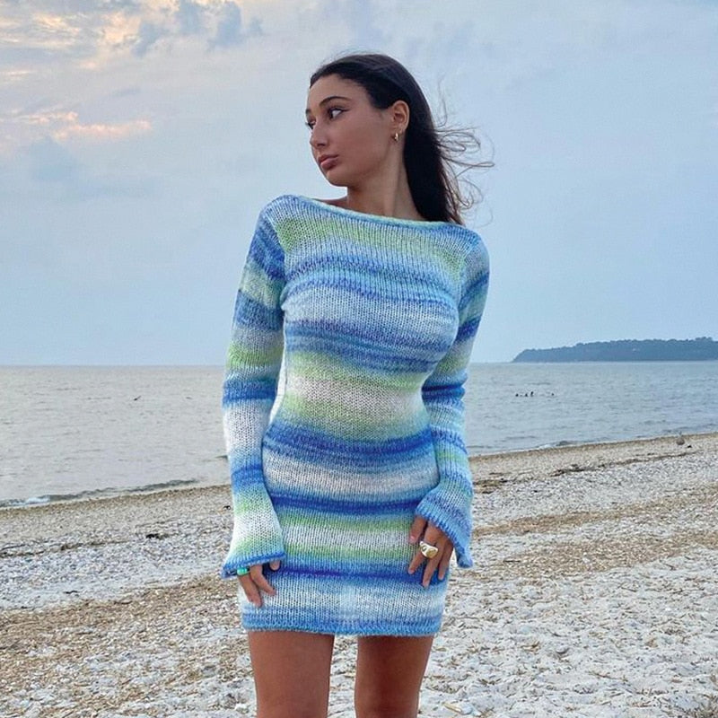Blauw gestreepte gebreide mini-jurk met klokmouwen, vooraanzicht