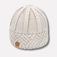 Gebreide muts met gevlochten boord voor dames in beige