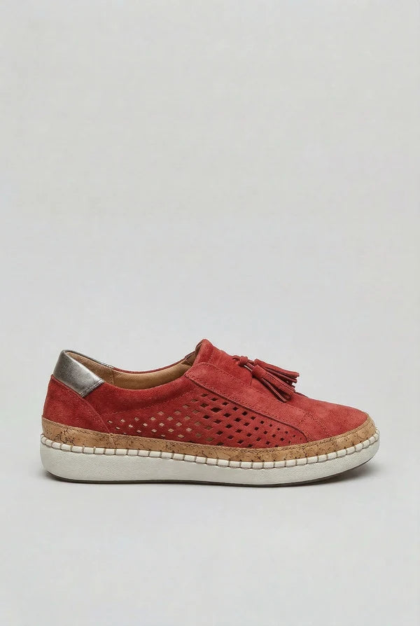 Rode geperforeerde sneakers voor dames met decoratieve veters