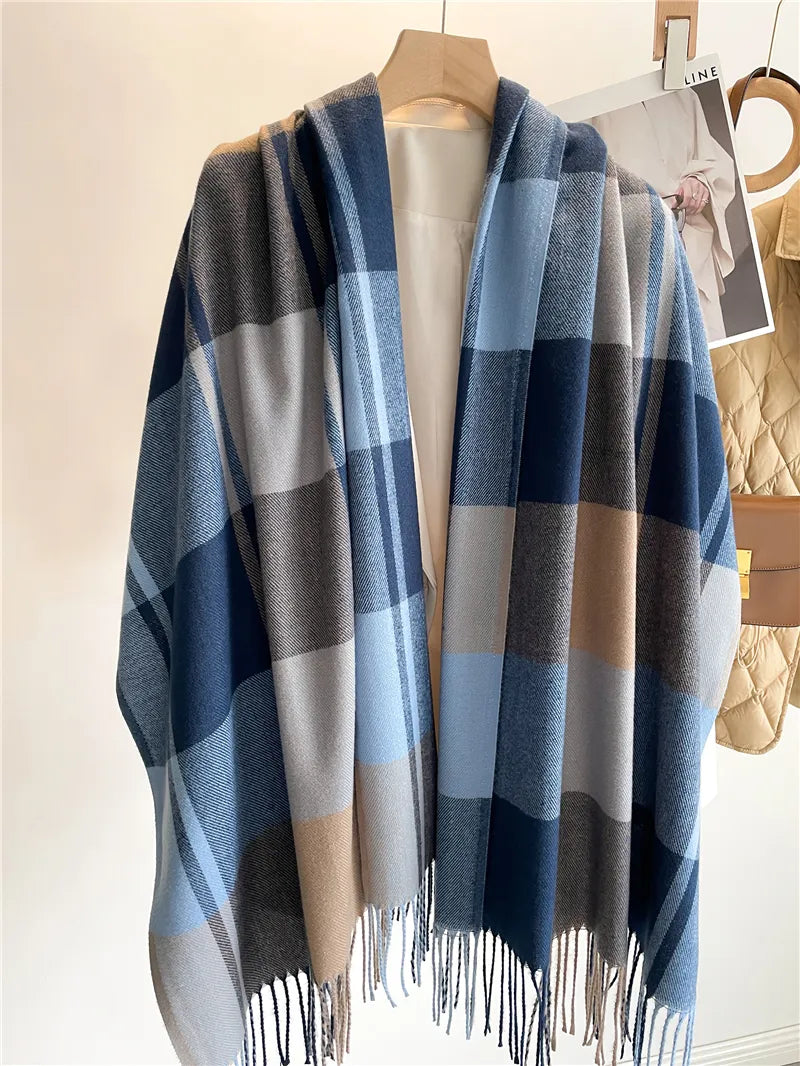 Brede geruite sjaal dames met franjes in blauw en grijs