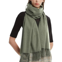 Glanzende pashmina sjaal voor dames in groen met korte franjes
