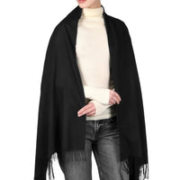 Glanzende pashmina sjaal voor dames in zwart met korte franjes