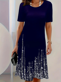 Marineblauwe midi-jurk met korte mouwen, ronde hals en glitterprint aan de zoom