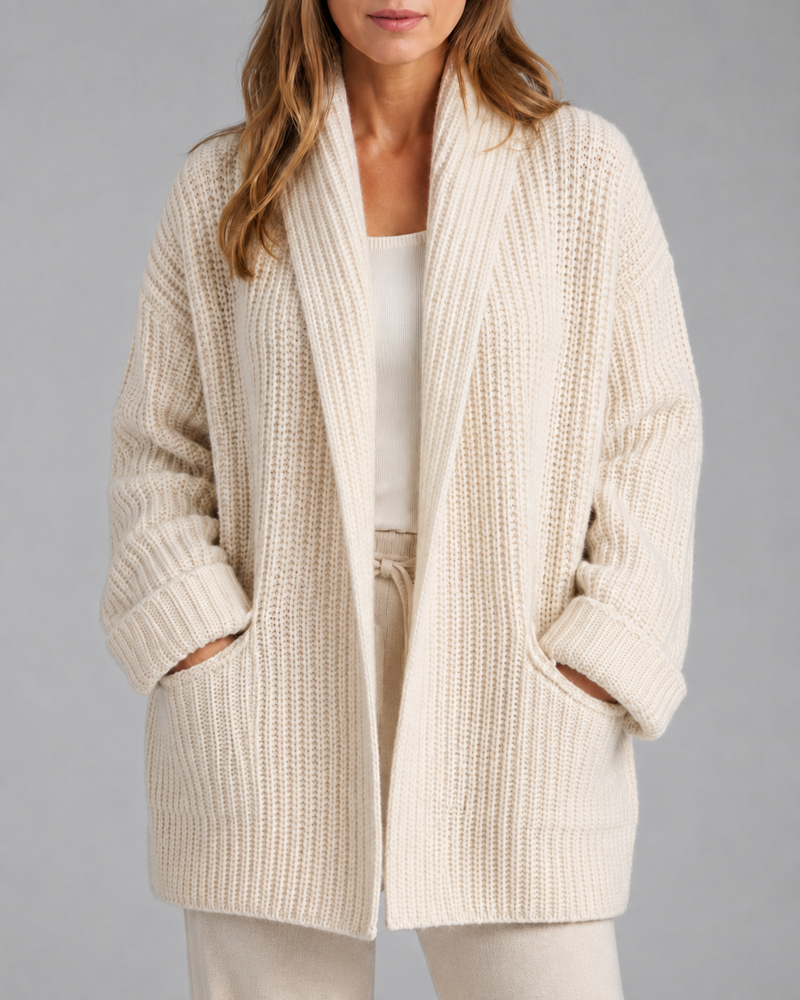 Grofgeribd dames vest met sjaalkraag in crème, vooraanzicht