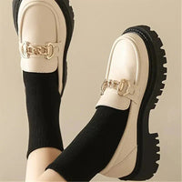 Zwarte Chunky Loafers met Kettingdetail – Luxe & Stoer – Hannah