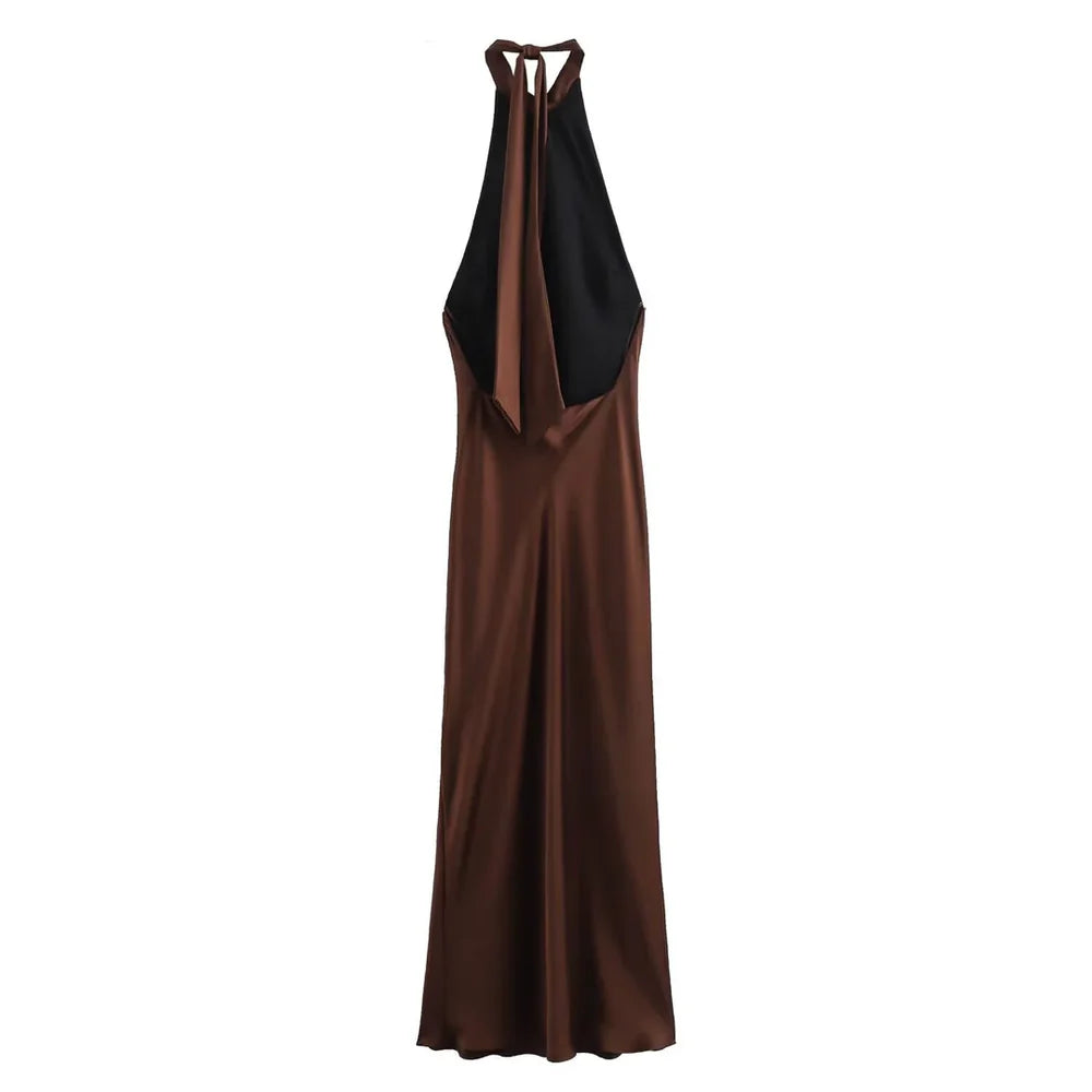 Bruine Halter Maxi Jurk met Satijnen Look en Open Rug – Elegant & Feestelijk – Hortense