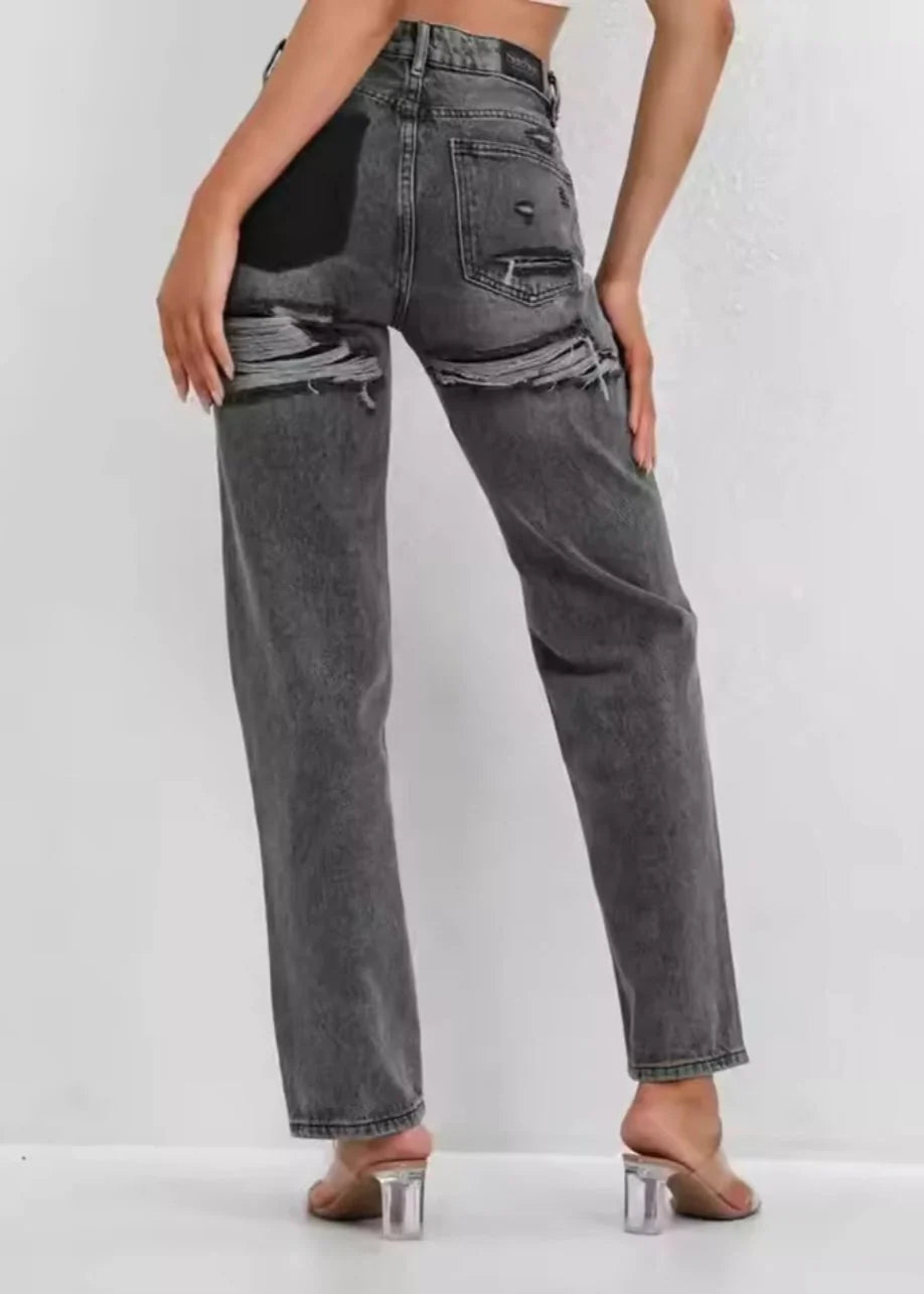 Vintage Ripped Jeans met Patchwork Detail – Edgy & Uniek – Indra