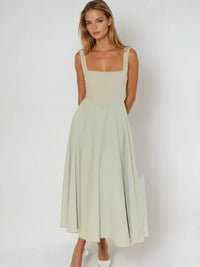 Mouwloze Midi Jurk met Vierkante Hals en A-lijn – Elegant & Vrouwelijk – Jacqueline