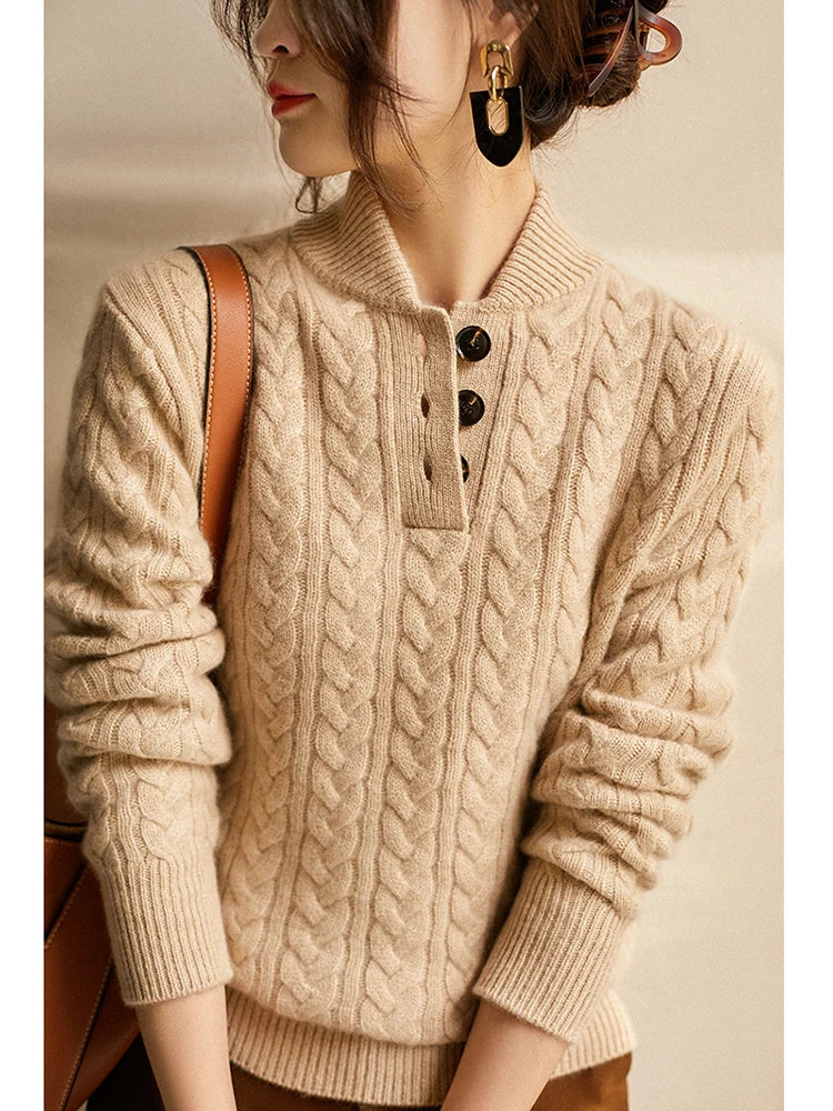 Kabelgebreide dames trui met knoopsluiting in beige, detail kraag