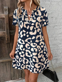 Minimalistische Jurk met Effen Design en Comfortabele Pasvorm – Clean & Veelzijdig – Léontine