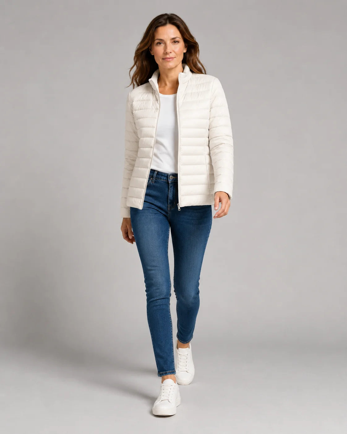 Witte lichte puffer jas dames tot op de heup, volledige look