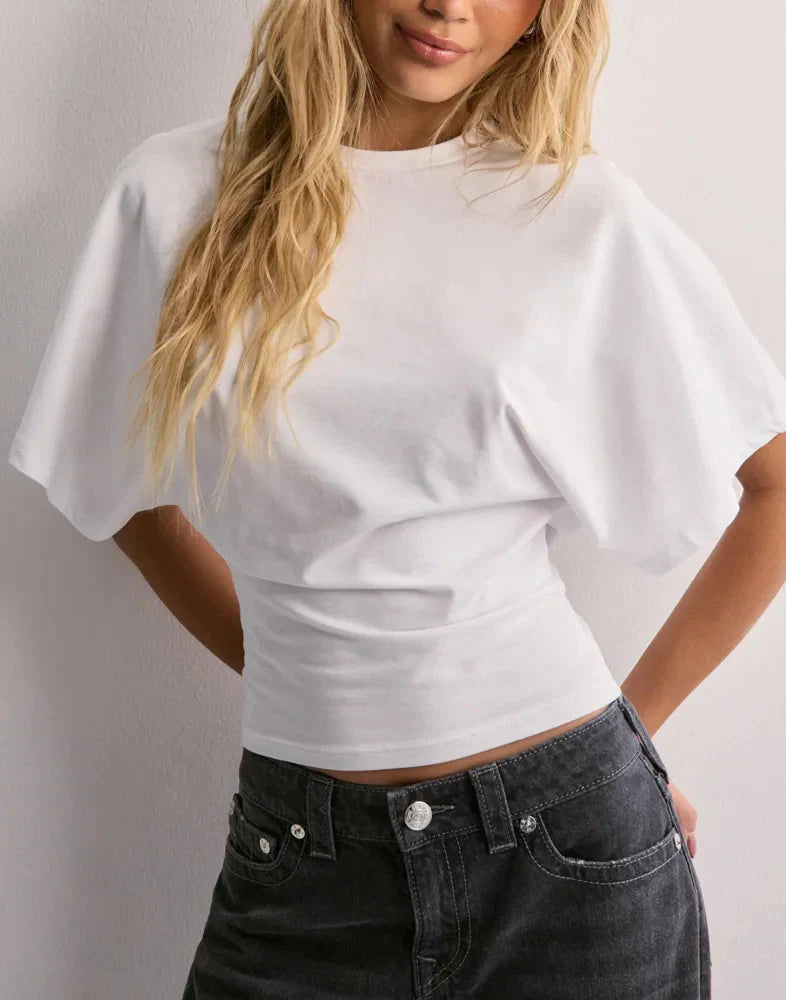Crop Top met Wijde Mouwen en Geplooide Voorkant – Speels & Vrouwelijk – Linde