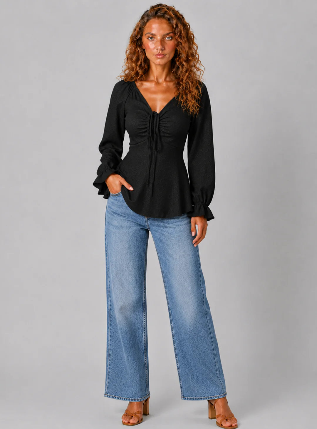 V-hals Blouse met Trekkoordsluiting – Luchtig & Verfijnd – Maïwenn