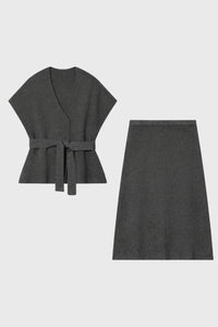 Set met V-hals Vest en Midi Rok met Strikceintuur – Tijdloos & Verzorgd – Mervane