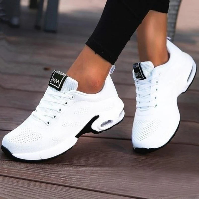 Witte mesh sneakers dames met zichtbaar luchtkussen