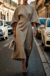 Dames midi-jurk met wijde mouwen en tailleband in beige