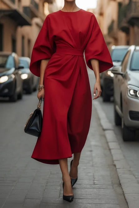 Dames midi-jurk met wijde mouwen en tailleband in rood