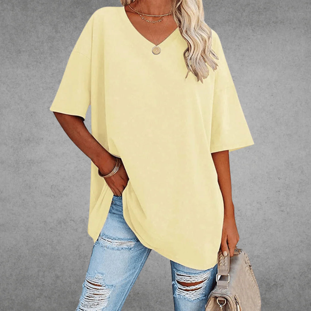 Oversized Shirt met V-hals en Soepele Drapering – Comfortabel & Vrouwelijk – Mirabelle