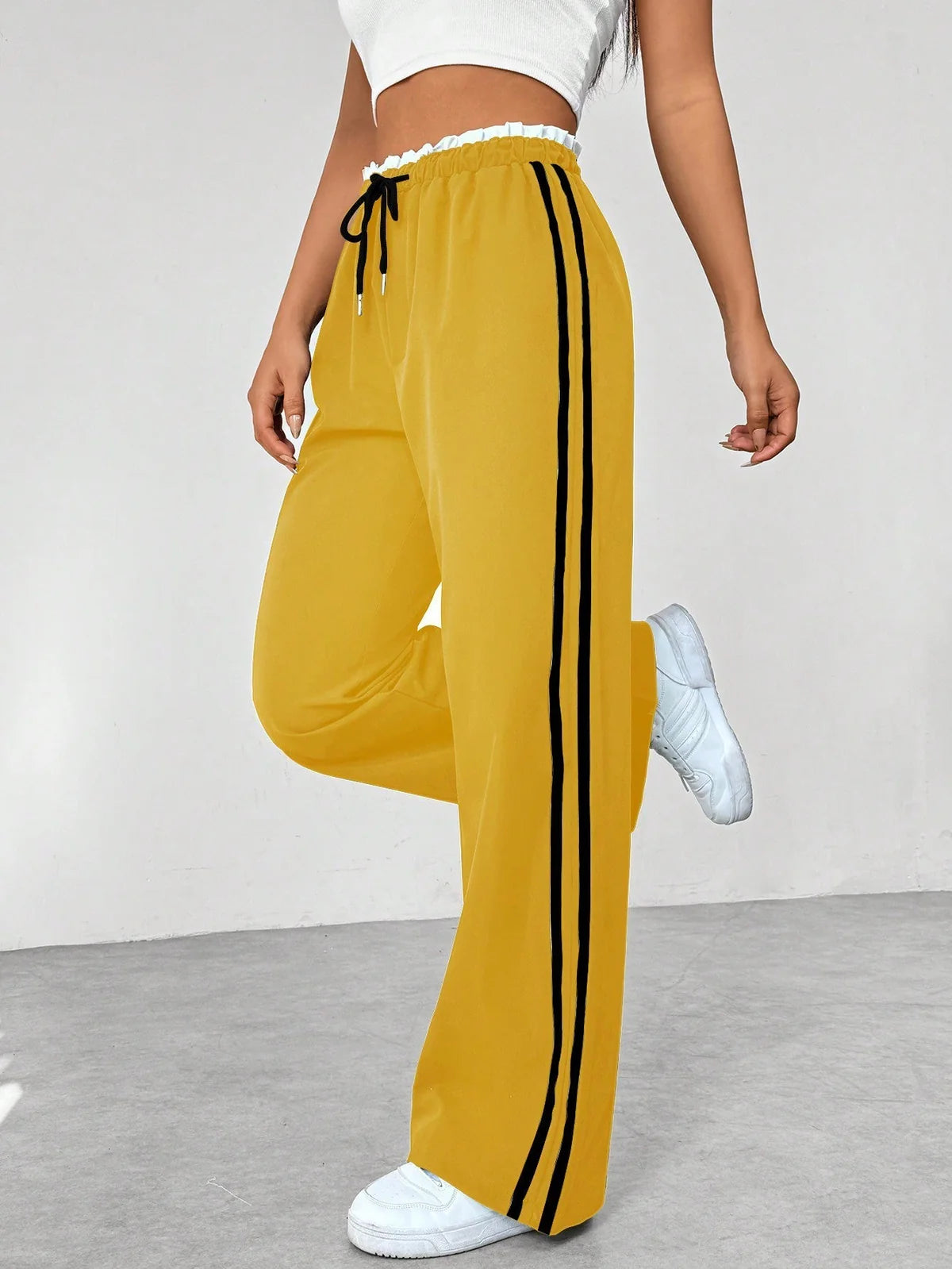 Sportieve Joggingbroek met Wijde Pijpen en Elastische Taille – Comfortabel & Modern – Naïla