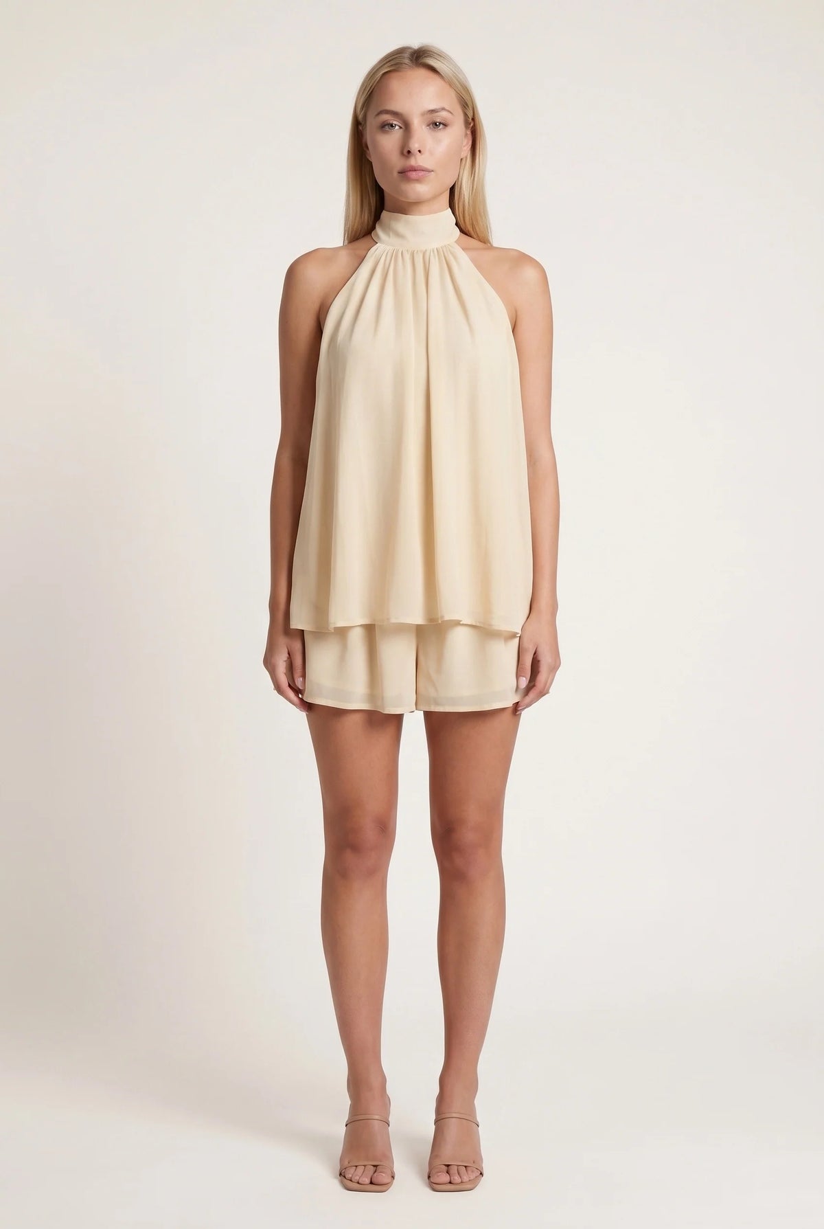 Mini Jurk met Halter Nekband en Gelaagde Rok – Chic & Zomers – Nivelle