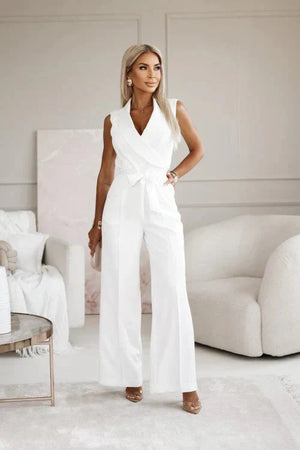 Mouwloze Jumpsuit met Reverskraag, Strikband en Wijde Pijpen – Chic & Getailleerd – Octavienne