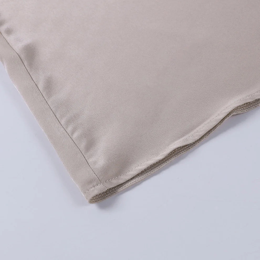 Satijnen Maxi Jurk met Diepe V-hals en Hoge Split – Elegant & Verfijnd – Ombeline