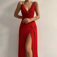 Satijnen Maxi Jurk met Diepe V-hals en Hoge Split – Elegant & Verfijnd – Ombeline