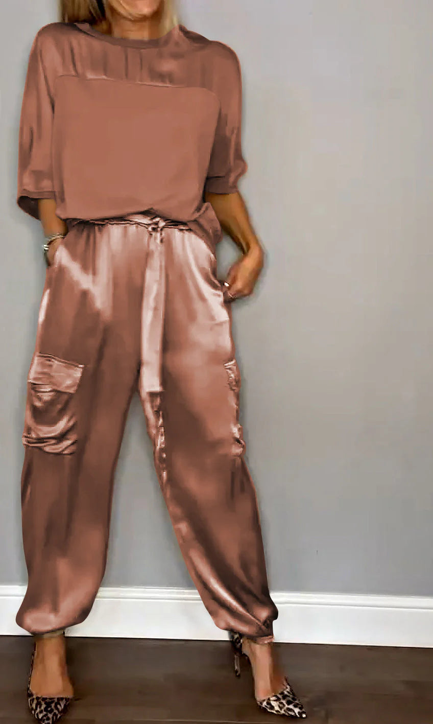 Tweedelige Set met Top met Halve Mouwen en Bijpassende Broek – Verzorgd & Chic – Prunelle